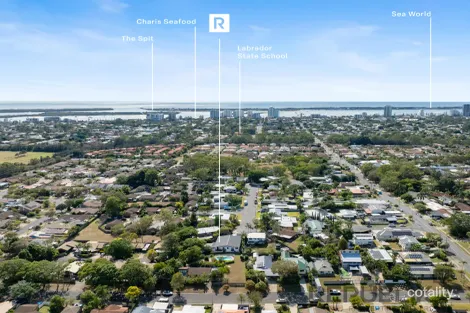 15 Koonwarra St, Labrador, QLD 4215