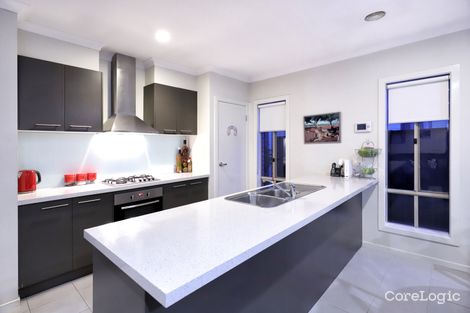 Property photo of 38 Oakgrove Drive Craigieburn VIC 3064