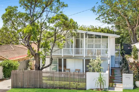 4 Keats Ave, Bateau Bay, NSW 2261