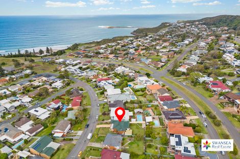 Property photo of 91 Macquarie Grove Caves Beach NSW 2281