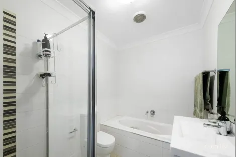 Property photo of 8 Bandara Circuit Spring Farm NSW 2570