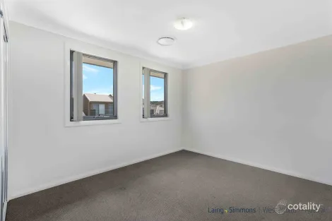 Property photo of 2 Courtney Loop Oran Park NSW 2570