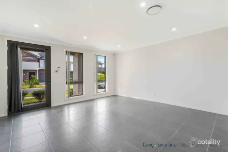 Property photo of 2 Courtney Loop Oran Park NSW 2570