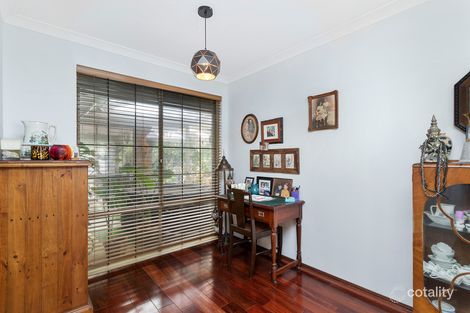 8 Kent Rd, Marangaroo, WA 6064