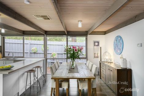 Property photo of 16 St Ives Court Croydon Hills VIC 3136