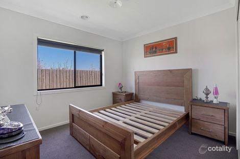 36 Linacre Cres, Melton South, VIC 3338