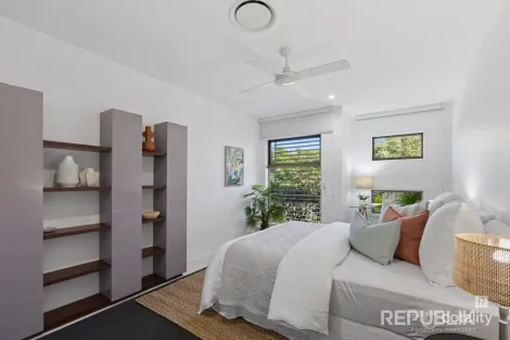 Property photo of 18 Clare Street Southport QLD 4215