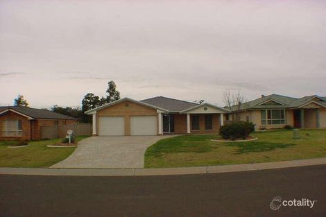 11 St James Cres, Worrigee, NSW 2540