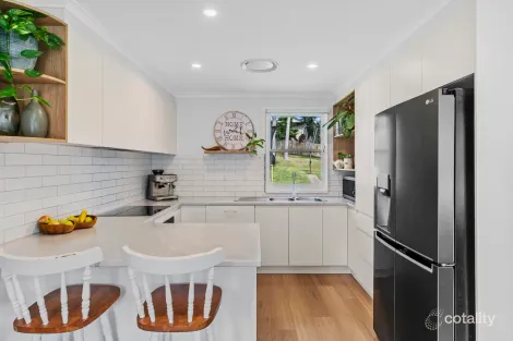 Property photo of 10 Quigley Road Bolton Point NSW 2283