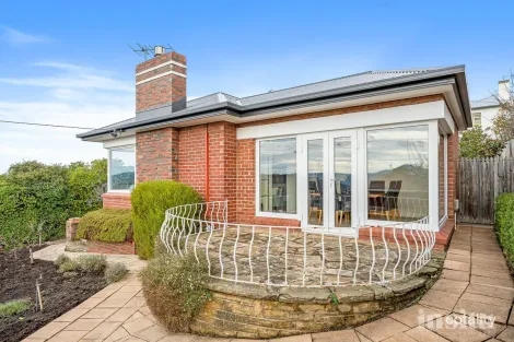 Property photo of 30 Elphinstone Road Mount Stuart TAS 7000