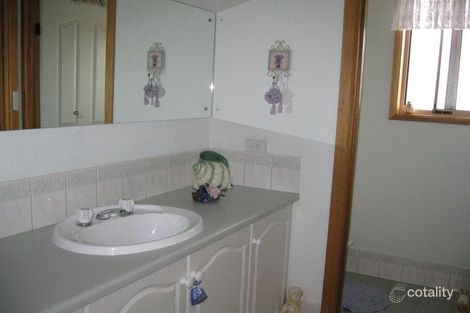 Property photo of 23 Ernest Terrace Wallaroo SA 5556