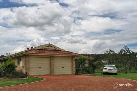 8 Tenille Cl, Cameron Park, NSW 2285