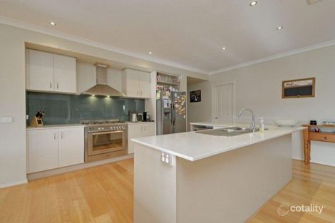 Property photo of 5 Wallaby Grass Rise Traralgon East VIC 3844