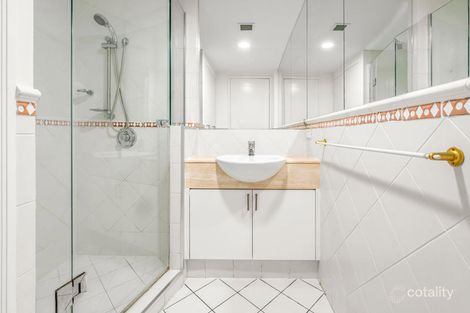 Property photo of 10/5-7 Cronin Avenue Main Beach QLD 4217