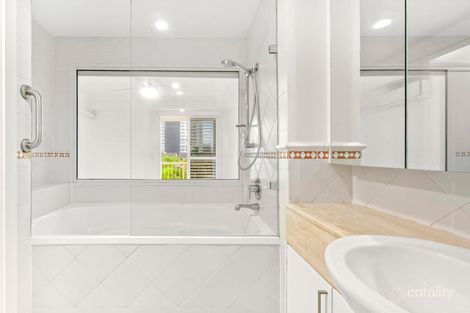 Property photo of 10/5-7 Cronin Avenue Main Beach QLD 4217