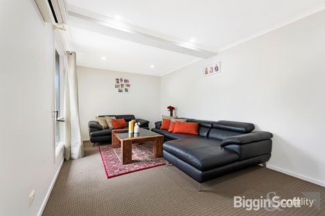 Property photo of 65 Sydney Parkinson Avenue Endeavour Hills VIC 3802