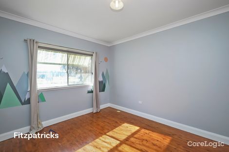 Property photo of 4 The Boulevarde Kooringal NSW 2650