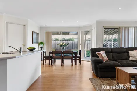 Property photo of 10 Galilee Court New Gisborne VIC 3438