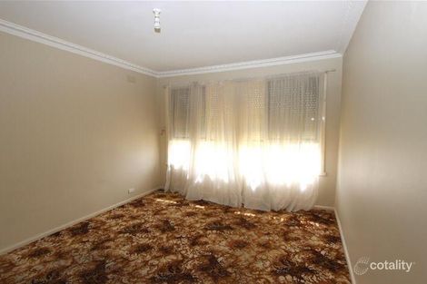 Property photo of 40 Thorndon Drive St Albans VIC 3021