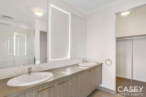 Property photo of 1 Alphey Road Clyde North VIC 3978