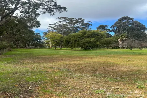 11 Karak Cl, Jarrahdale, WA 6124