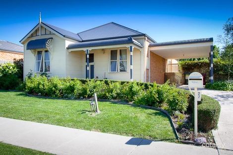 27 Burge Dr, Sunbury, VIC 3429