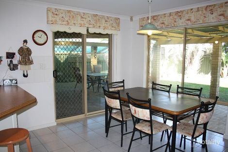 Property photo of 3 Meadow Place Hocking WA 6065