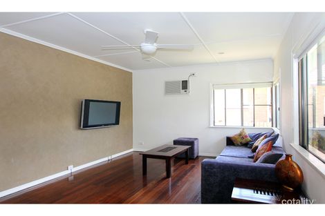 Property photo of 31 Leeds Street Rocklea QLD 4106