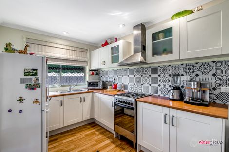 Property photo of 19 Horatio Place Plumpton NSW 2761