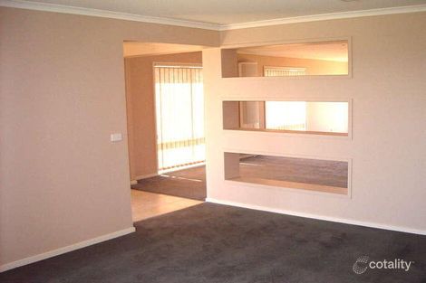 Property photo of 14 Thomas Carr Drive Tarneit VIC 3029