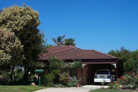 5 Chessington Way, Kingsley, WA 6026