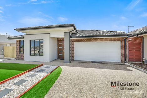 Property photo of 3 Harlequin Way Clyde North VIC 3978