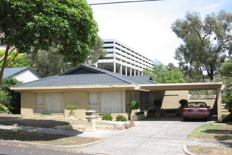 20 Roseville Ave, Doncaster, VIC 3108