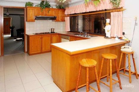 Property photo of 19 Telopea Crescent Mill Park VIC 3082