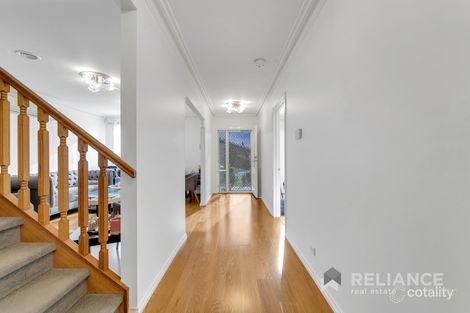 Property photo of 28 Mirabella Close Werribee VIC 3030