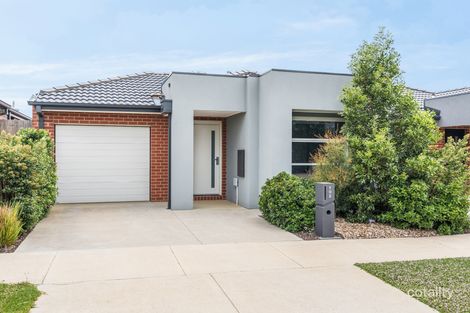 102 Barbra Dr, Charlemont, VIC 3217