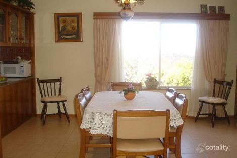 Property photo of 11 Lawford Crescent Griffith NSW 2680