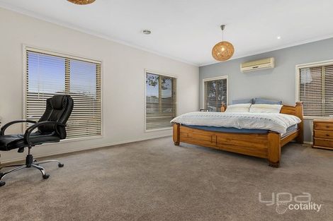 Property photo of 21 Sirius Way Kurunjang VIC 3337