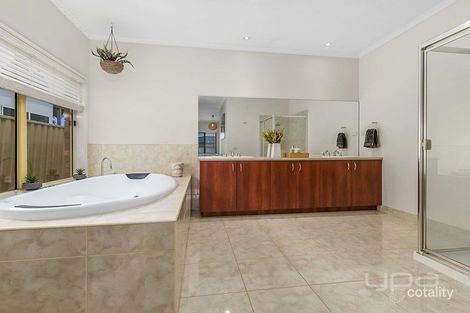 Property photo of 21 Sirius Way Kurunjang VIC 3337