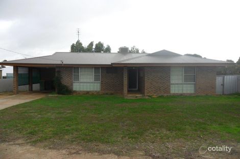 1 Yilgarn St, Cunderdin, WA 6407