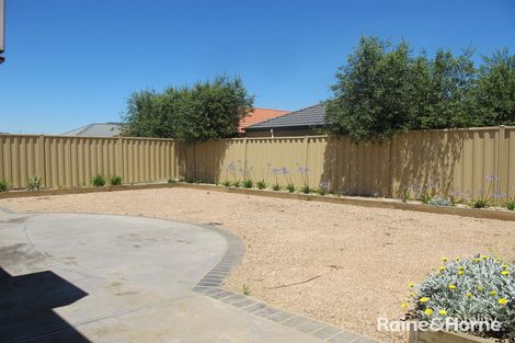 Property photo of 7 Whatmough Street Caroline Springs VIC 3023