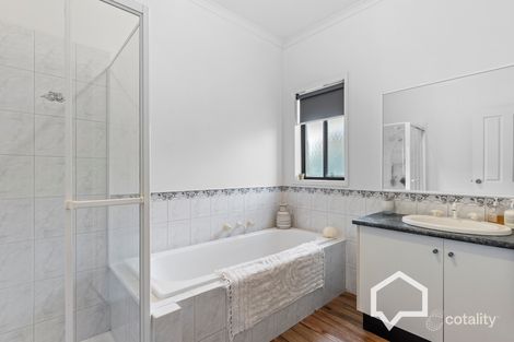 Property photo of 9 Northmoor Drive Strathdale VIC 3550