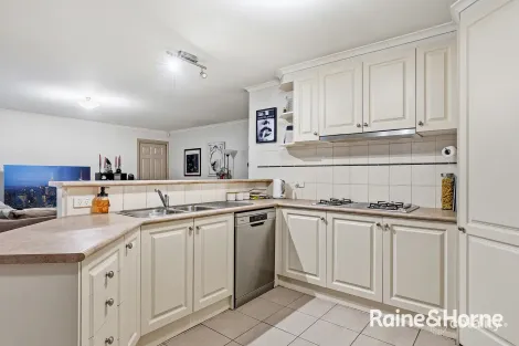 Property photo of 37 Gatehouse Parade Cranbourne East VIC 3977