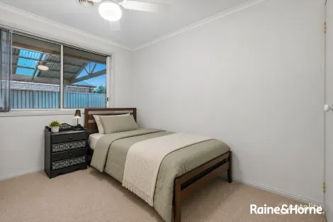 Property photo of 37 Gatehouse Parade Cranbourne East VIC 3977