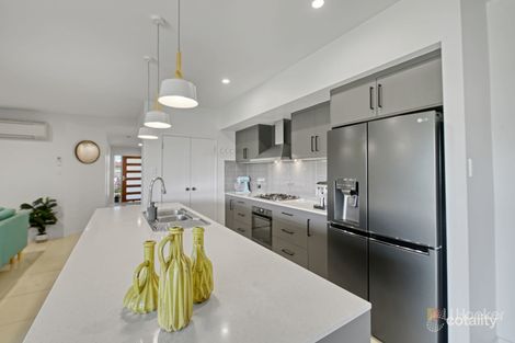Property photo of 13-15 Lancaster Way Ooralea QLD 4740