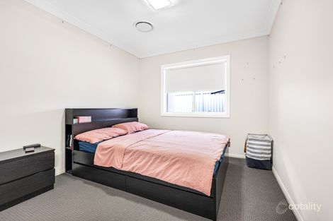 Property photo of 23 Sanctuary Place Hillvue NSW 2340