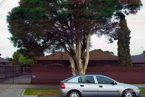 11 River Dr, Avondale Heights, VIC 3034