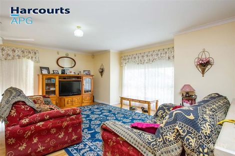 Property photo of 1 Wallrodt Crescent Glen Iris WA 6230