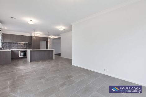 Property photo of 13 Bowral Avenue Point Cook VIC 3030