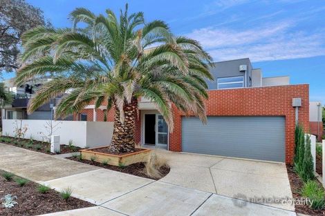 23 Tanti Ave, Mornington, VIC 3931